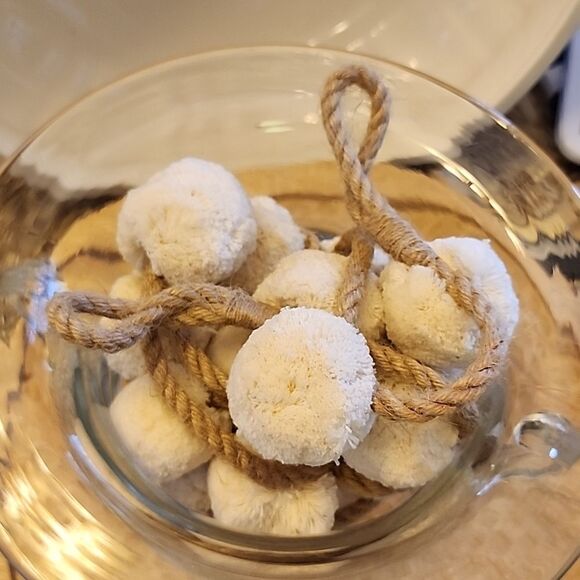 Pom Pom and Jute Decorative Rope - Picture 7 of 8